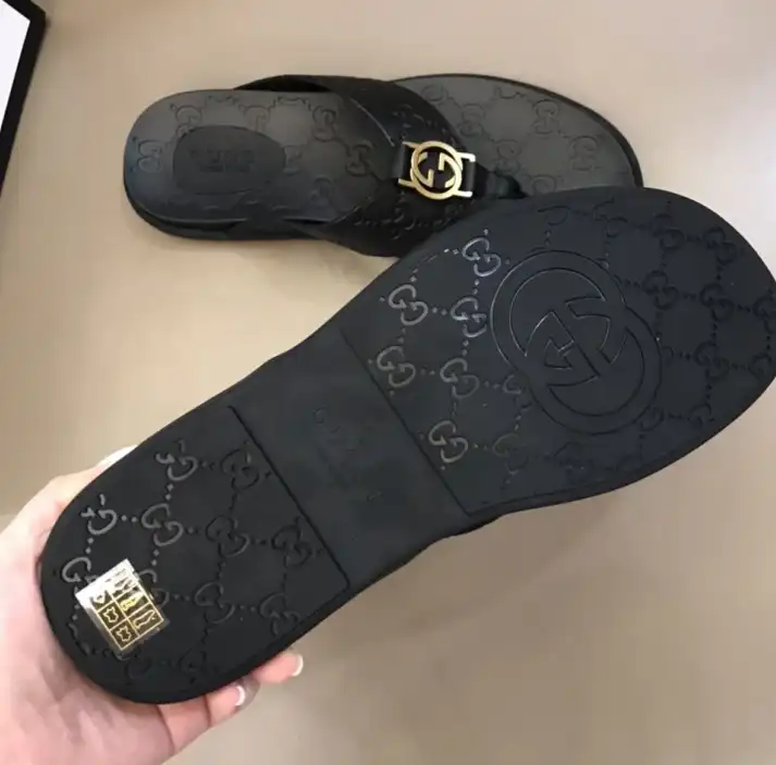 hype Gucci Slippers