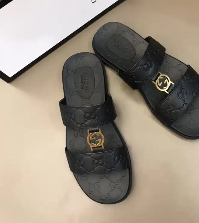 hype Gucci Slippers