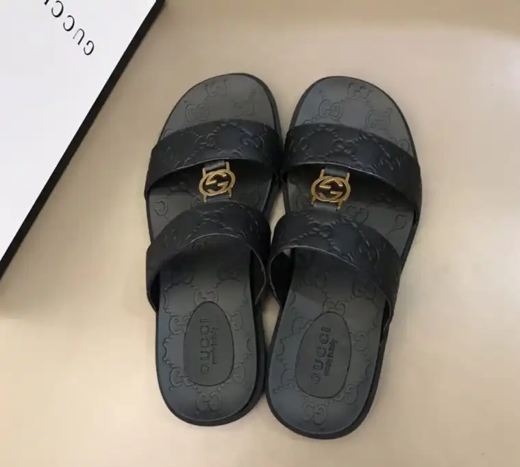 hype Gucci Slippers