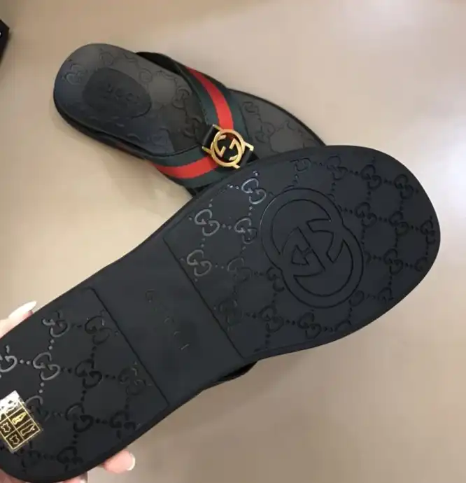 hype Gucci Slippers