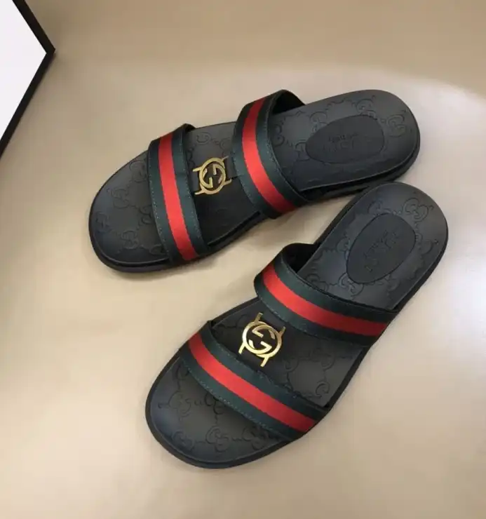 hype Gucci Slippers