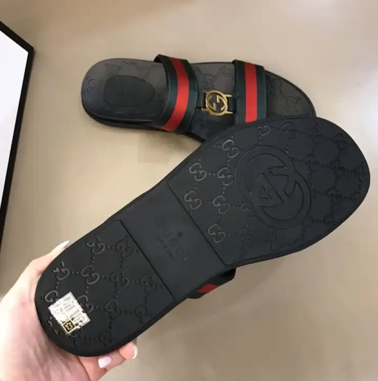 hype Gucci Slippers