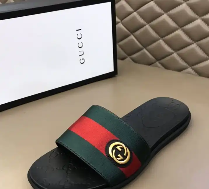 hype Gucci Slippers