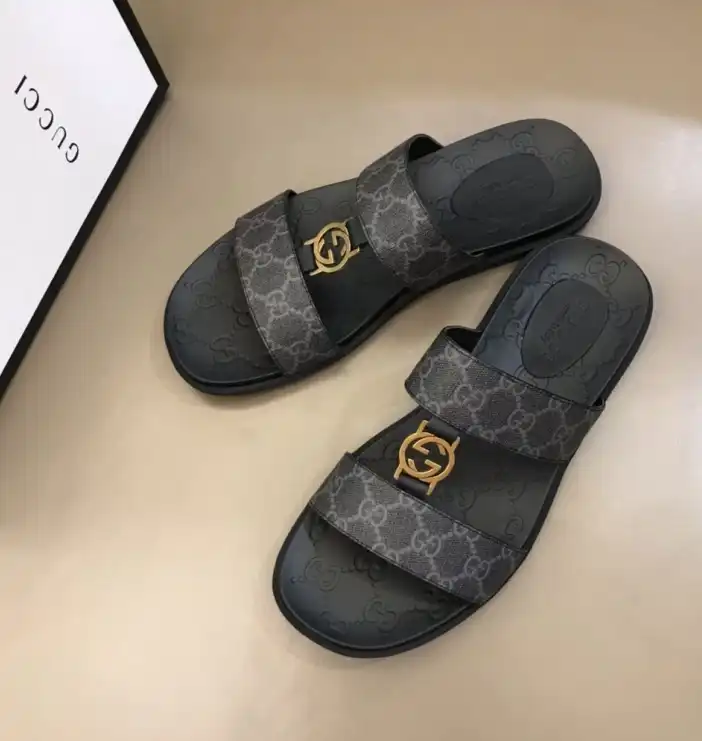 hype Gucci Slippers