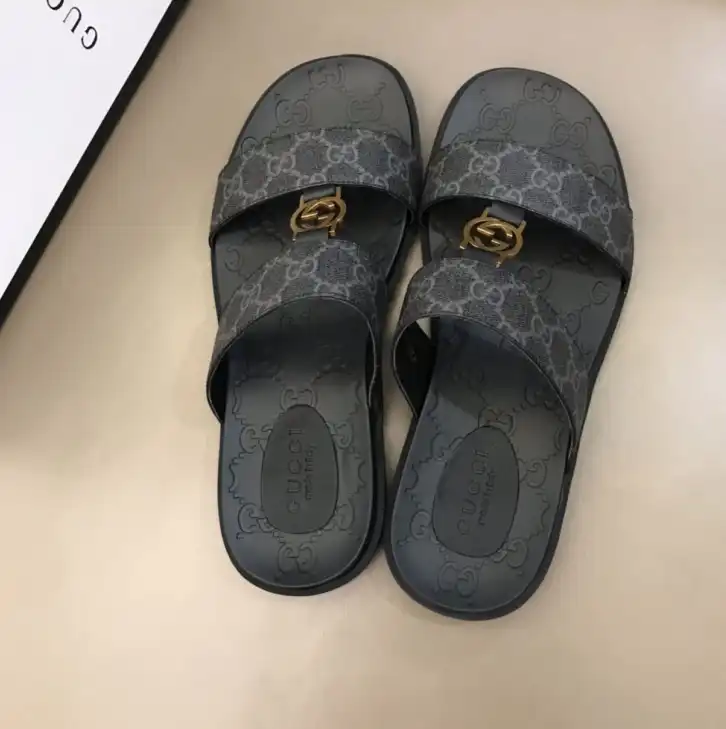 hype Gucci Slippers