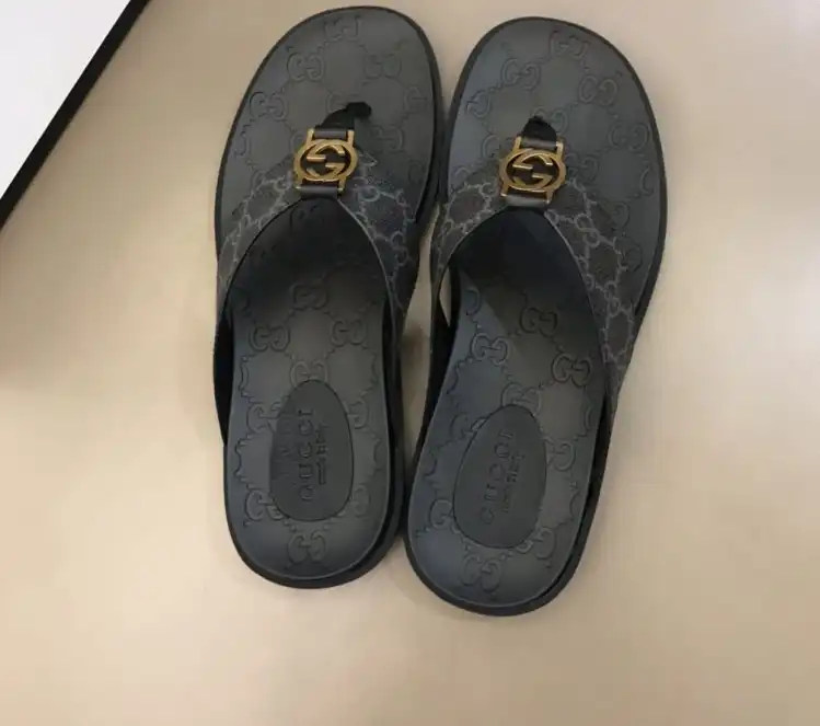 hype Gucci Slippers