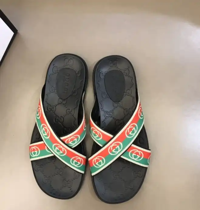 hype Gucci Slippers