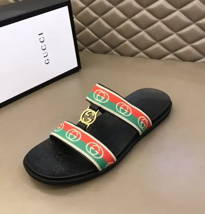 hype Gucci Slippers