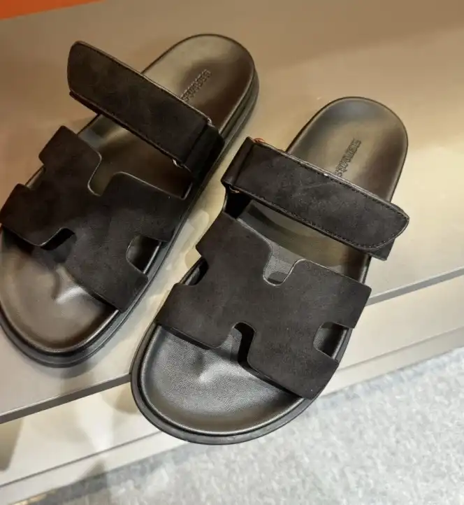 hype Hermes Sandals