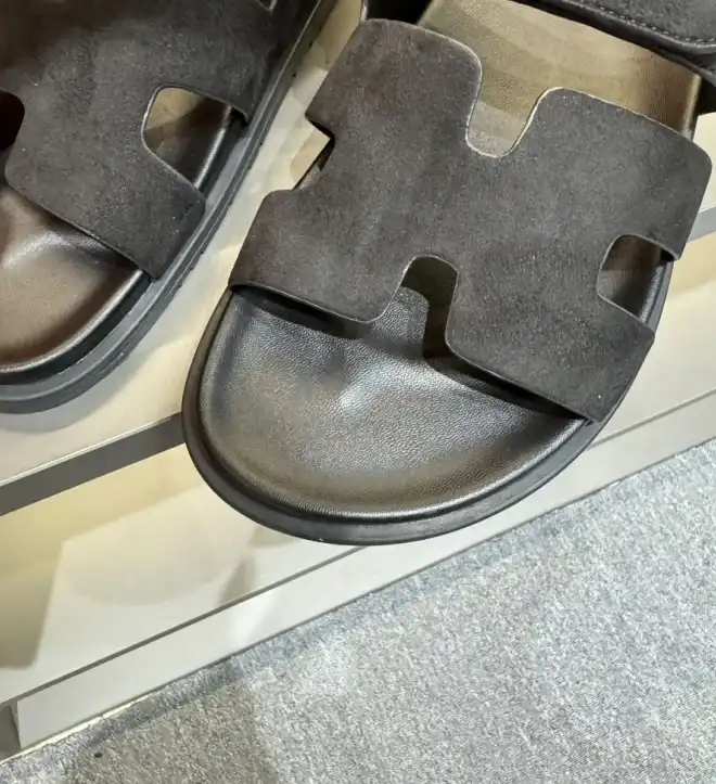 hype Hermes Sandals