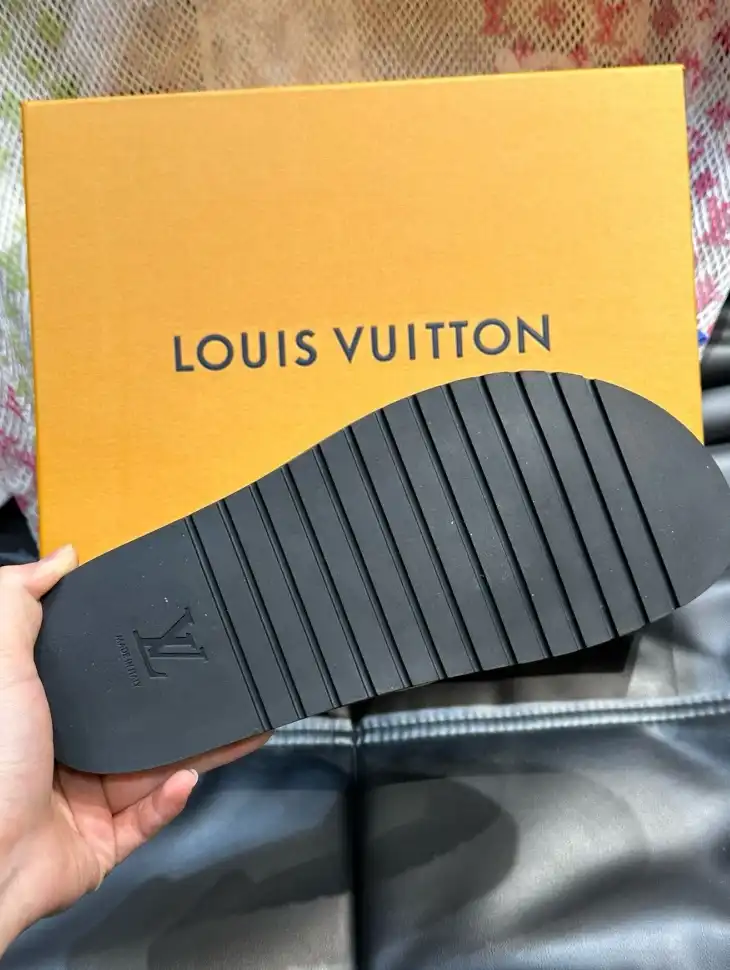 hype LV Slippers