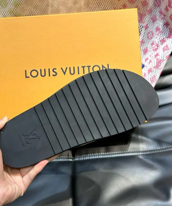 hype LV Slippers