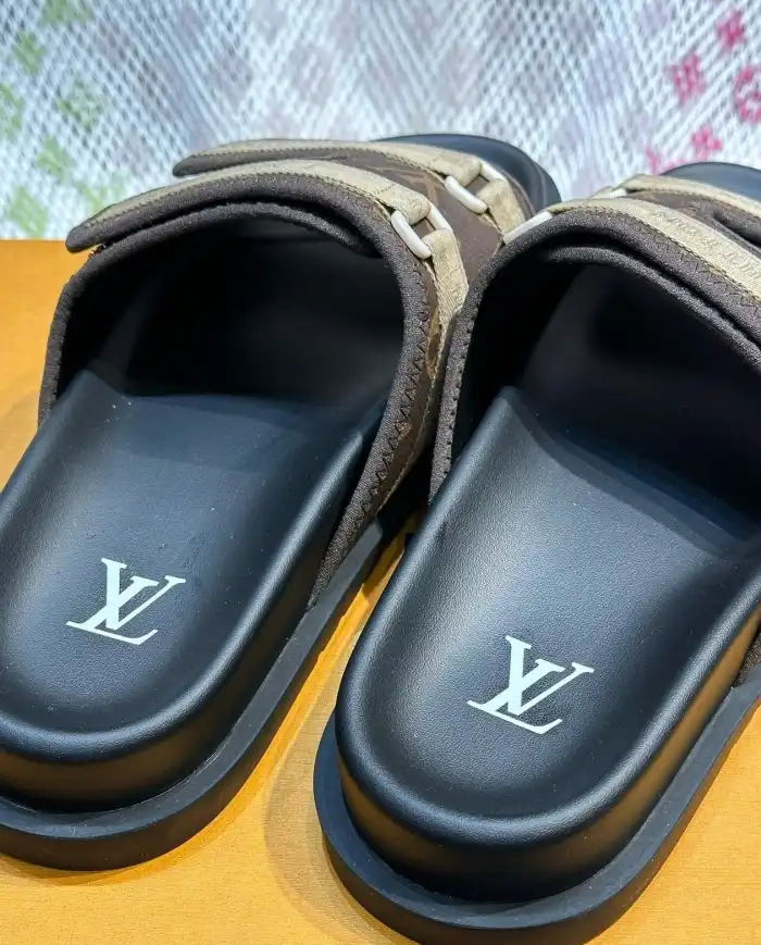 hype LV Slippers