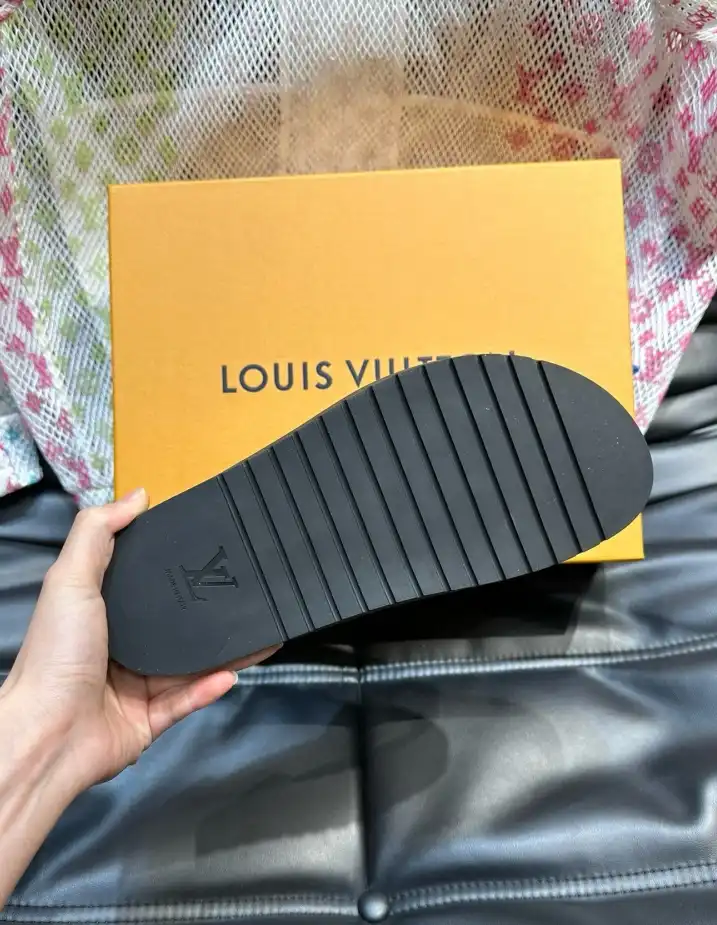 hype LV Slippers