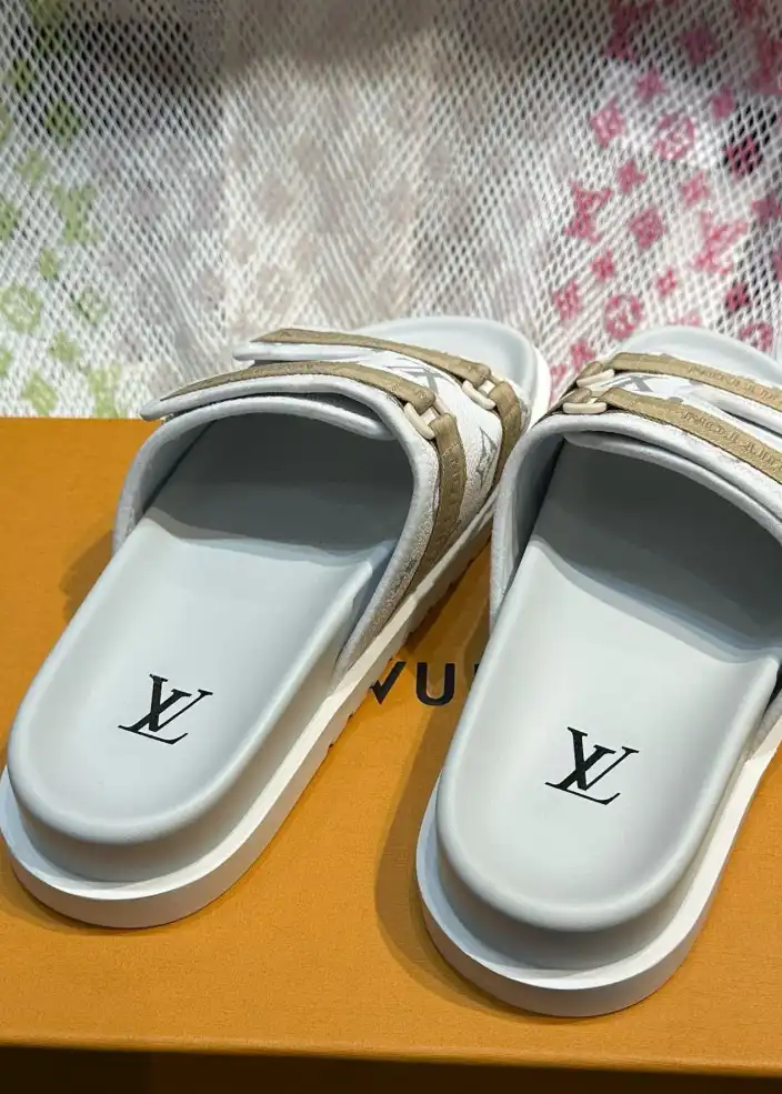 hype LV Slippers