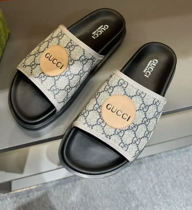 hype Gucci Slippers