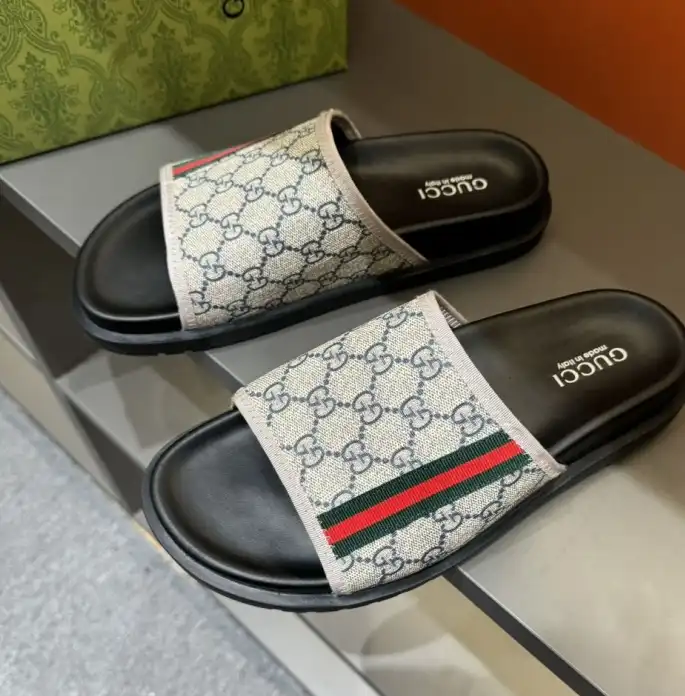 hype Gucci Slippers