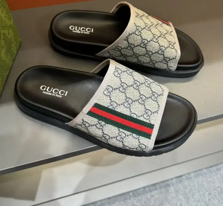 hype Gucci Slippers