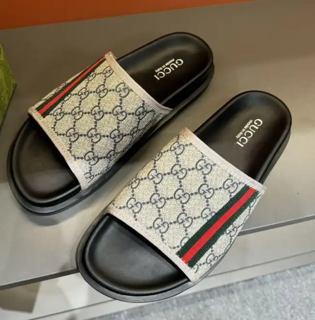 hype Gucci Slippers