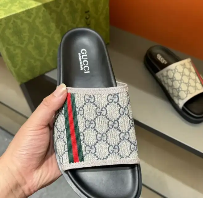 hype Gucci Slippers