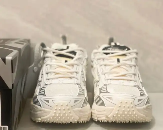 hype Hermes Sneakers