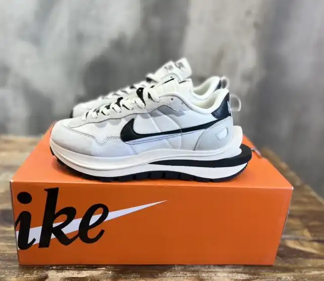 hype Nike Sneakers