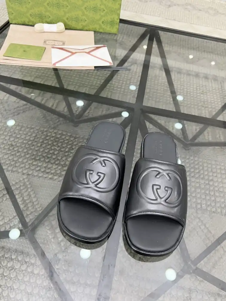 hype Gucci Slippers