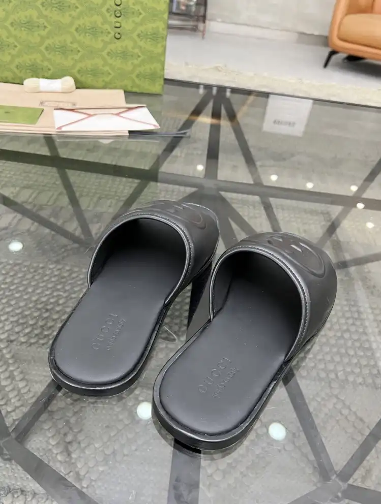 hype Gucci Slippers