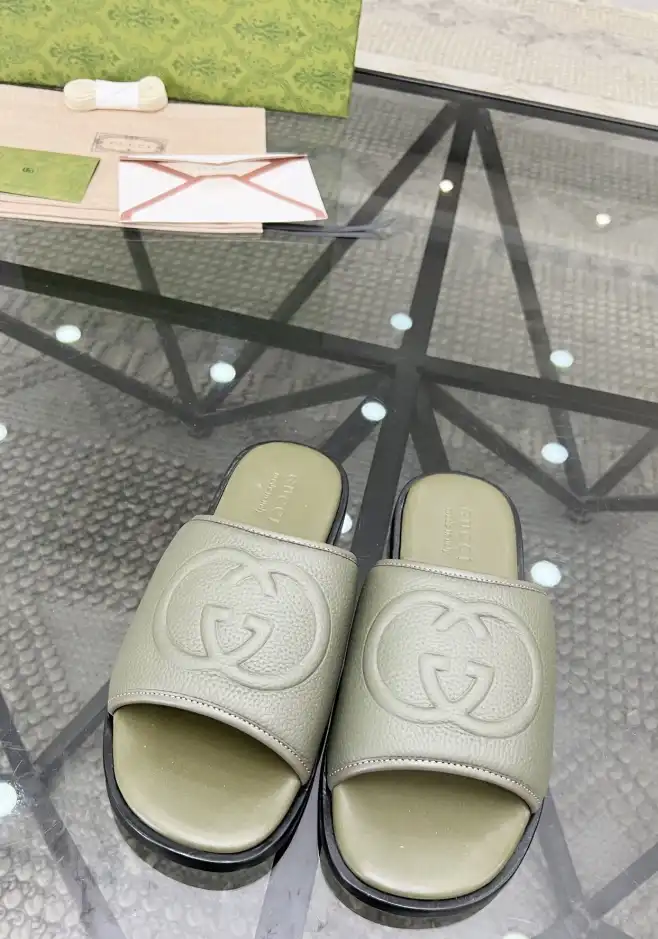 hype Gucci Slippers