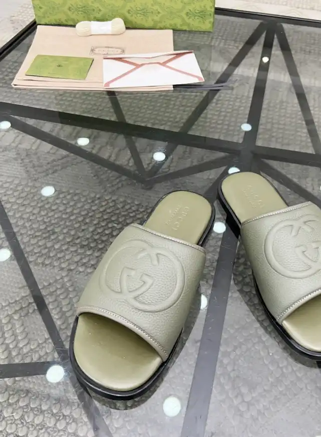 hype Gucci Slippers