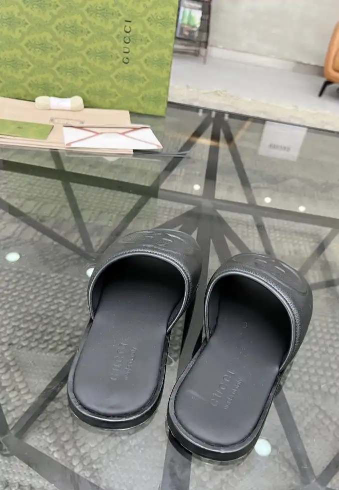 hype Gucci Slippers