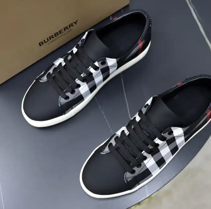 hype Burberry Sneakers