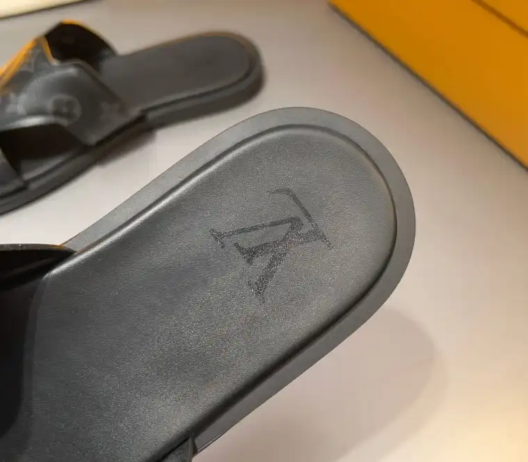 hype LV Slippers