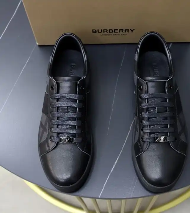 hype Burberry Sneakers