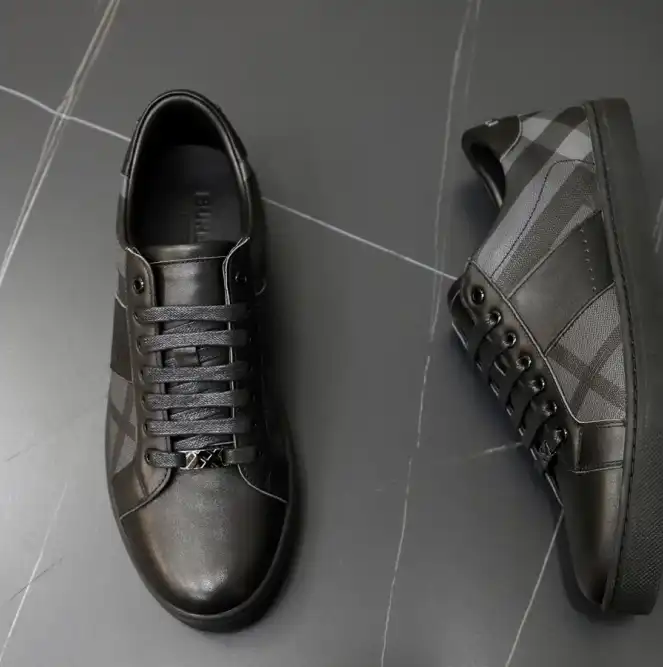 hype Burberry Sneakers