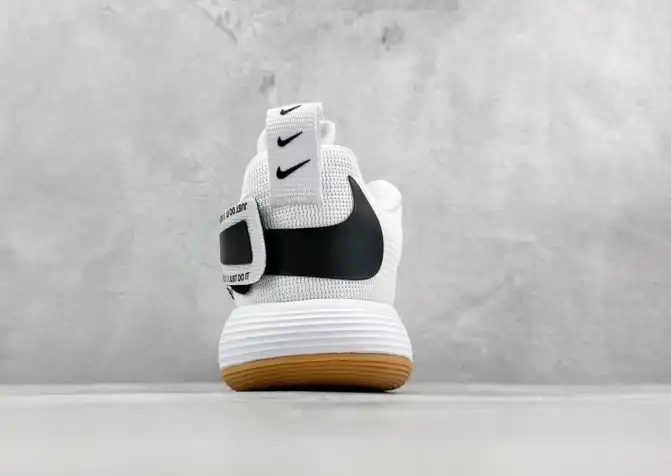 hype Nike Sneakers