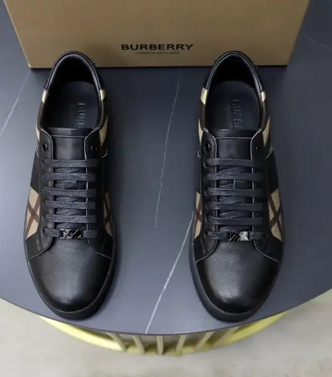 hype Burberry Sneakers