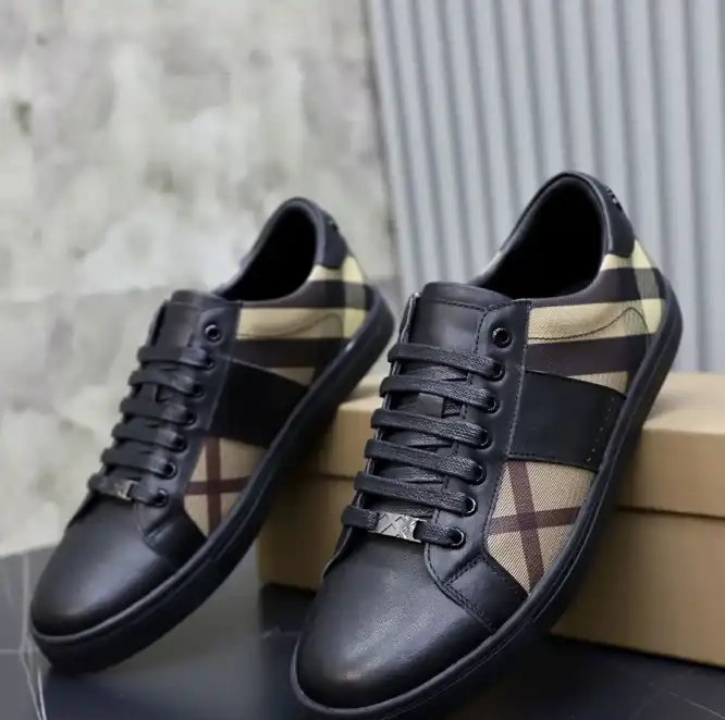 hype Burberry Sneakers