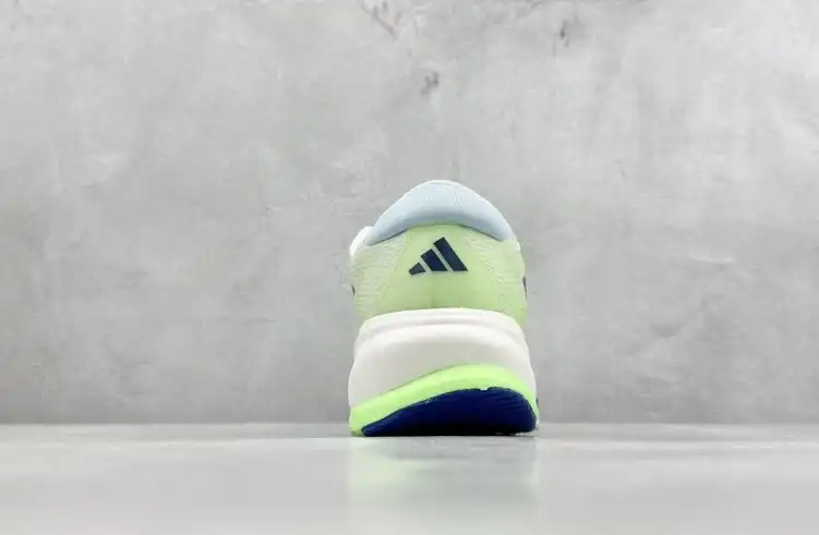 hype Adidas Sneakers