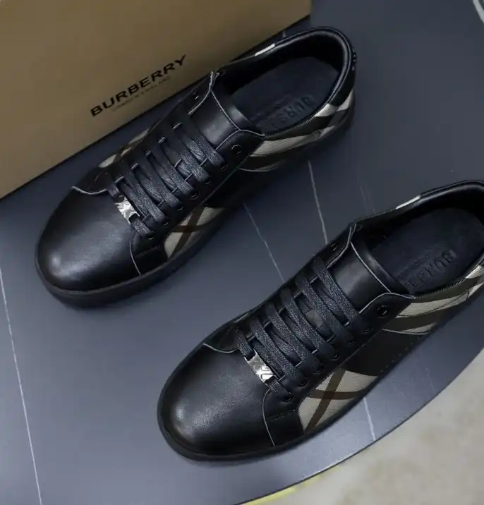 hype Burberry Sneakers