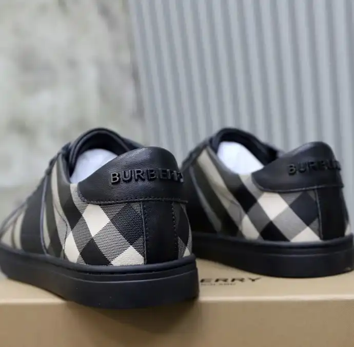 hype Burberry Sneakers