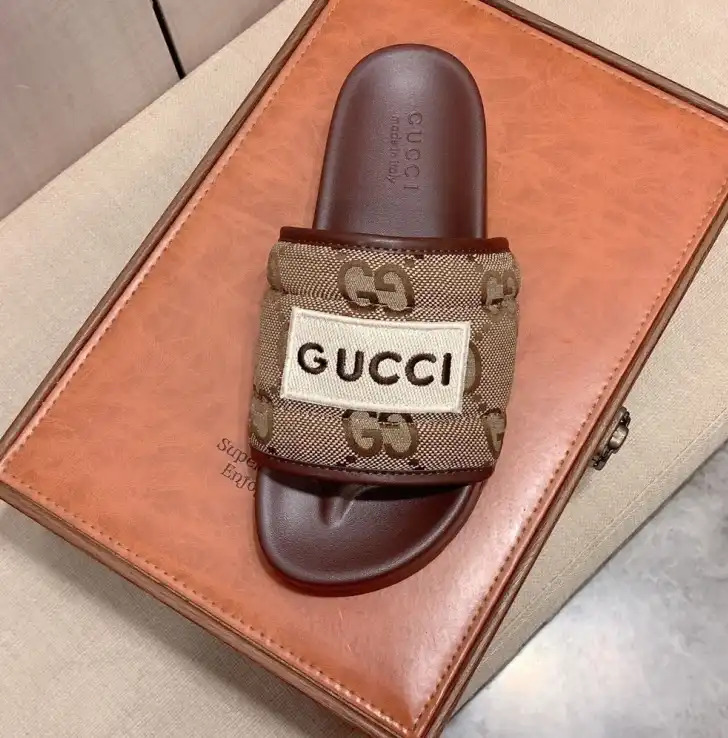 hype Gucci Slippers