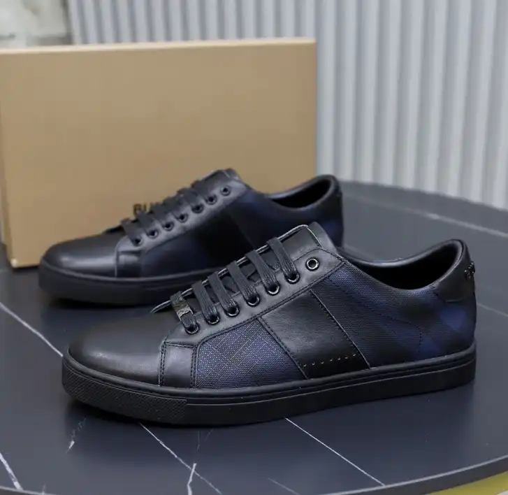 hype Burberry Sneakers