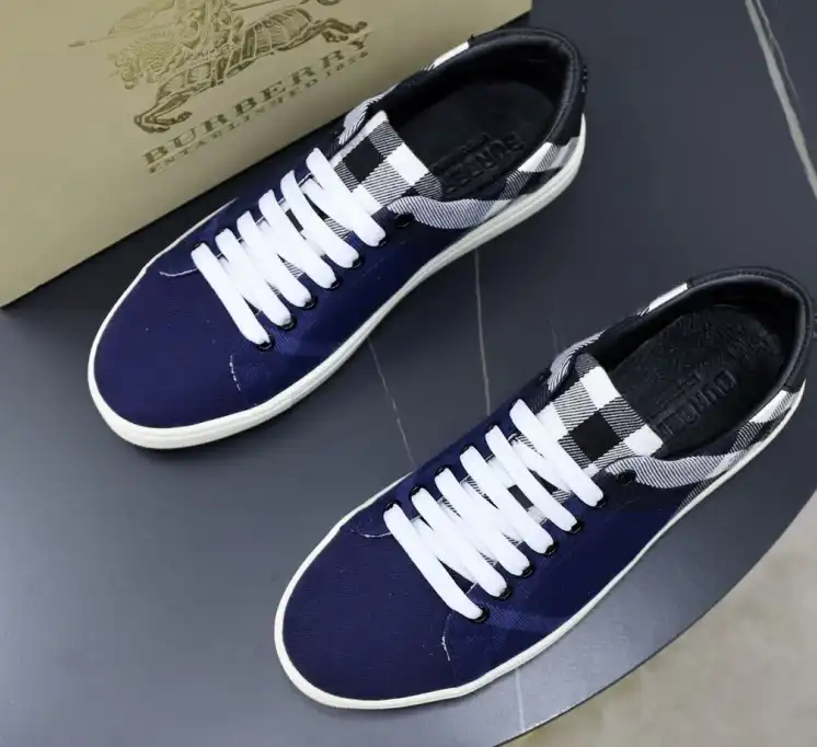 hype Burberry Sneakers