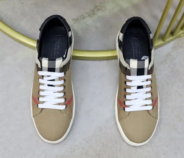 hype Burberry Sneakers