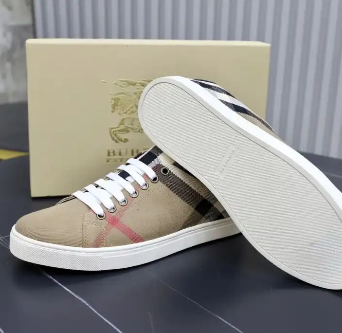 hype Burberry Sneakers