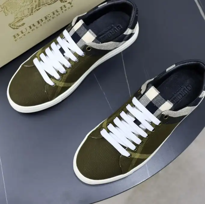 hype Burberry Sneakers