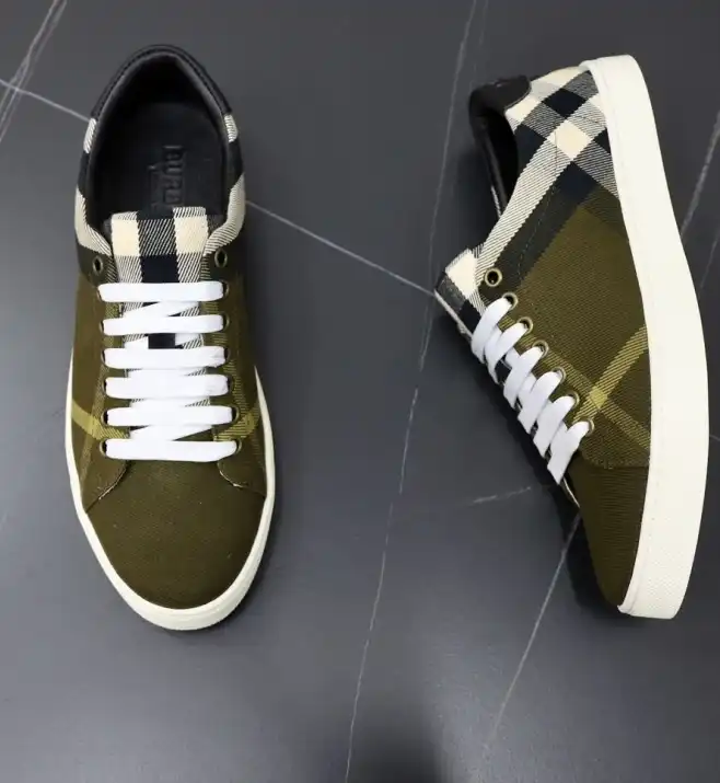 hype Burberry Sneakers