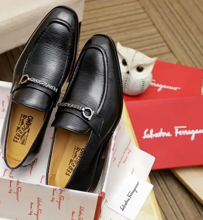 hype Ferragamo Leather Shoes