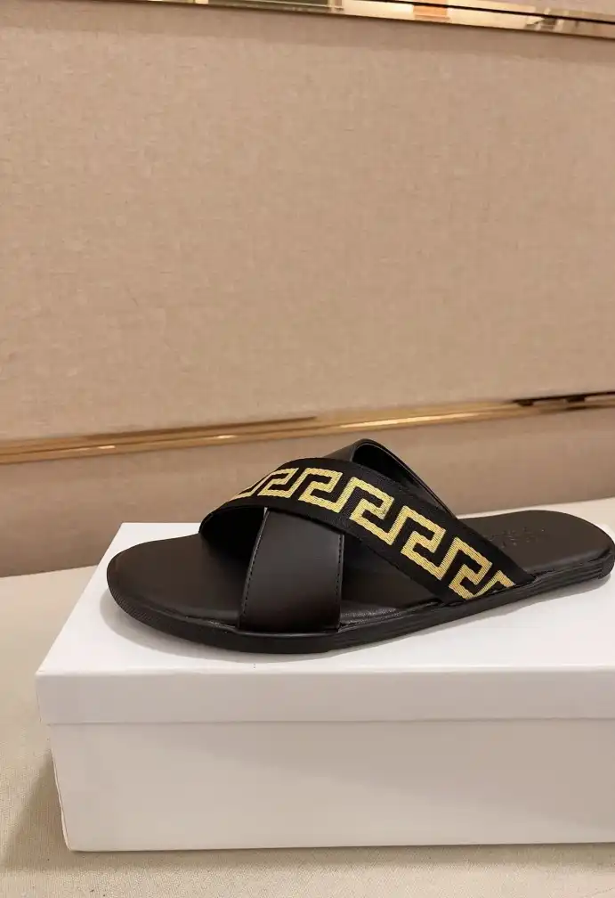 hype Givenchy Slippers